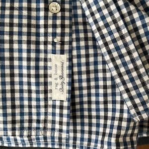 Rag and Bone men’s size XL button down. Minimal use. Like new